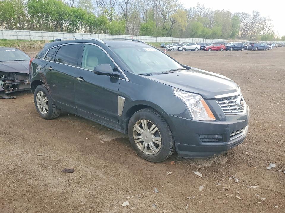 52327726 :رقم المزاد ، 3GYFNEE30FS570460 vin ، 2015 Cadillac Srx مزاد بيع