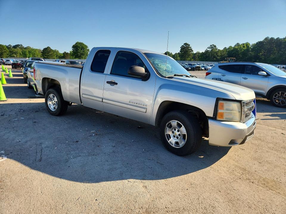 52847766 :رقم المزاد ، 1GCRCSE06BZ379796 vin ، 2011 Chevrolet Silverado مزاد بيع