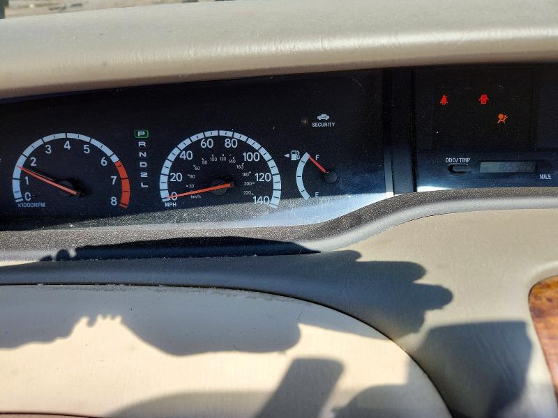 55338946 :رقم المزاد ، 4T1BF28B72U250657 vin ، 2002 Toyota Avalon مزاد بيع