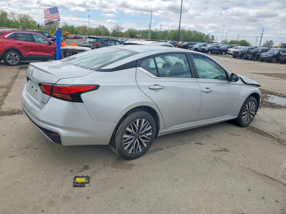Продаж на аукціоні авто 2025 Nissan Altima, vin: 1N4BL4DW3SN410714, номер лоту: 51916506