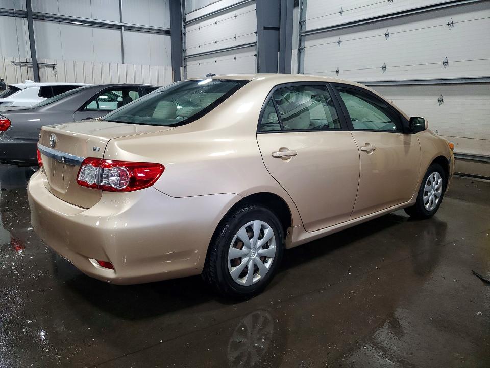 55539936 :رقم المزاد ، 2T1BU4EE1BC747544 vin ، 2011 Toyota Corolla مزاد بيع