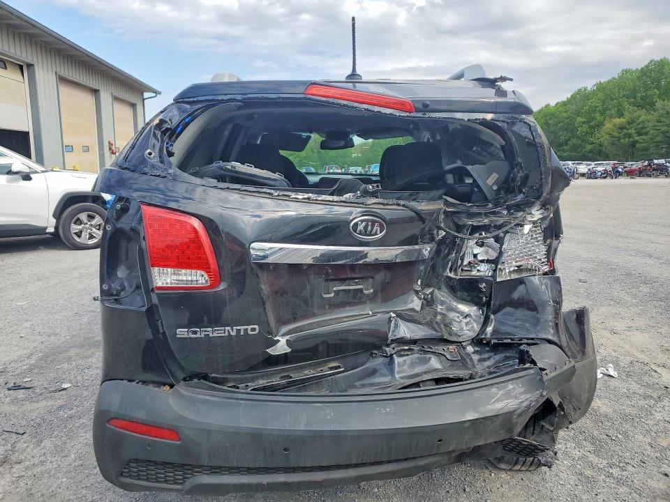 2011 Kia Sorento მანქანა იყიდება აუქციონზე, vin: 5XYKT3A19BG138013, აუქციონის ნომერი: 52869746