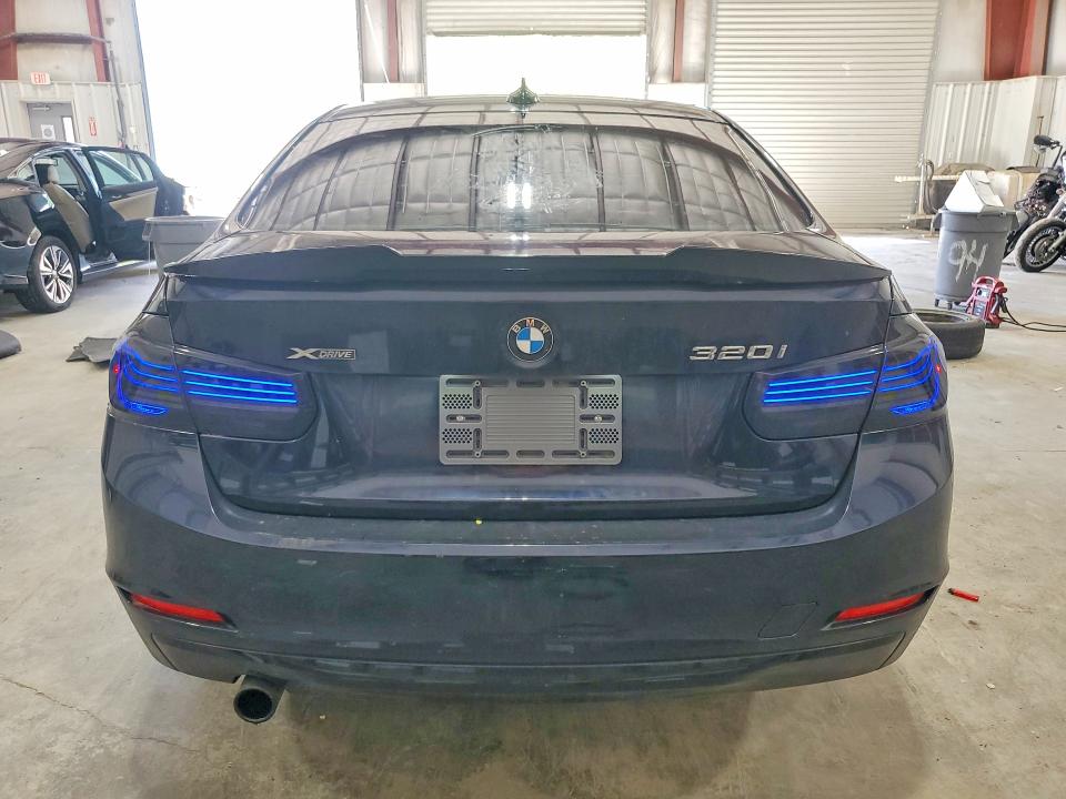 52538826 :رقم المزاد ، WBA3C3C57EP660769 vin ، 2014 Bmw 320 مزاد بيع