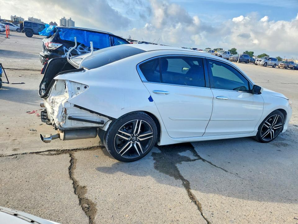 Продажа на аукционе авто 2016 Honda Accord, vin: 1HGCR2F68GA031576, номер лота: 54230666
