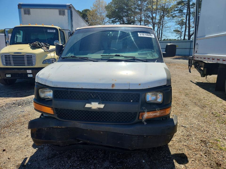 2004 Chevrolet Express G3500 მანქანა იყიდება აუქციონზე, vin: 1GCHG39U141171071, აუქციონის ნომერი: 51616696