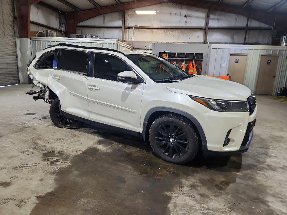 Продажа на аукционе авто 2019 Toyota Highlander, vin: 5TDJZRFH0KS603476, номер лота: 52552226