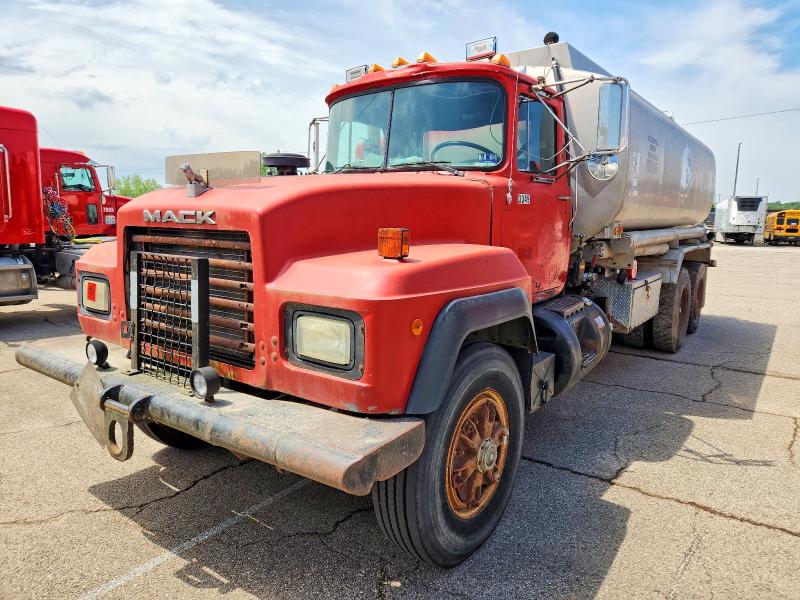 1991 Mack 600 მანქანა იყიდება აუქციონზე, vin: 1M2P264C2MM009213, აუქციონის ნომერი: 51694296