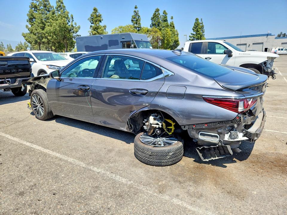 2022 Lexus Es 300h მანქანა იყიდება აუქციონზე, vin: 58ADA1C13NU024452, აუქციონის ნომერი: 53238976