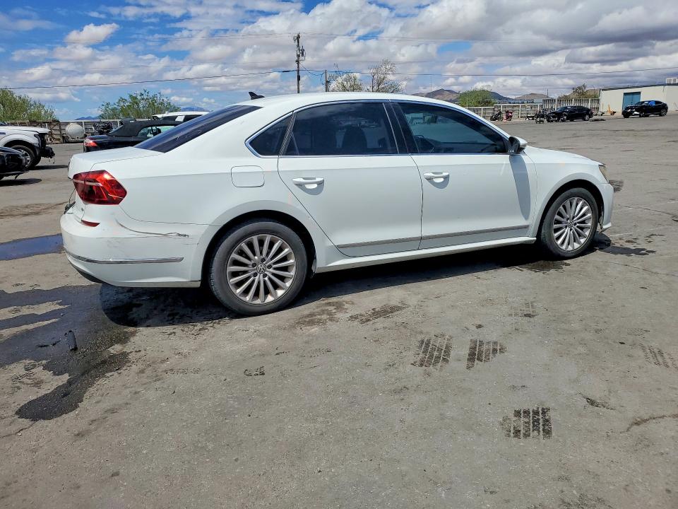 2017 Volkswagen Passat მანქანა იყიდება აუქციონზე, vin: 1VWBT7A3XHC072851, აუქციონის ნომერი: 51311556