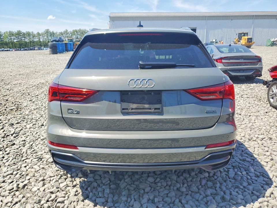 51353886 :رقم المزاد ، WA1EECF35L1023504 vin ، 2020 Audi Q3 مزاد بيع