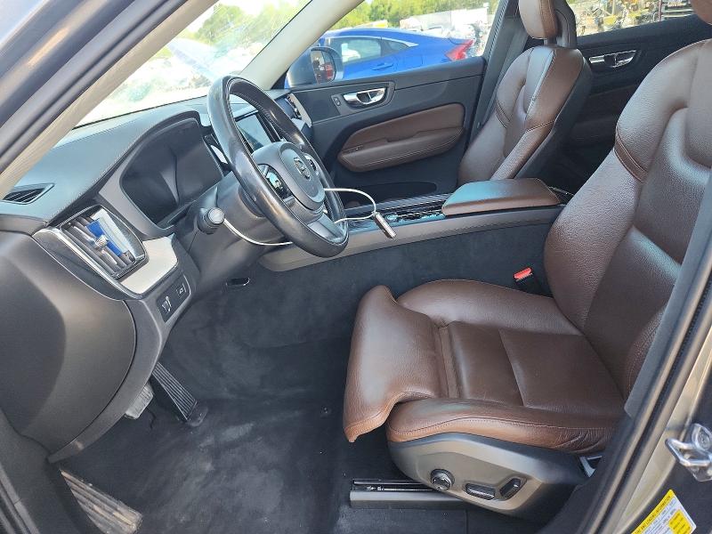 2018 Volvo Xc60 მანქანა იყიდება აუქციონზე, vin: YV4102RL4J1025800, აუქციონის ნომერი: 53229886