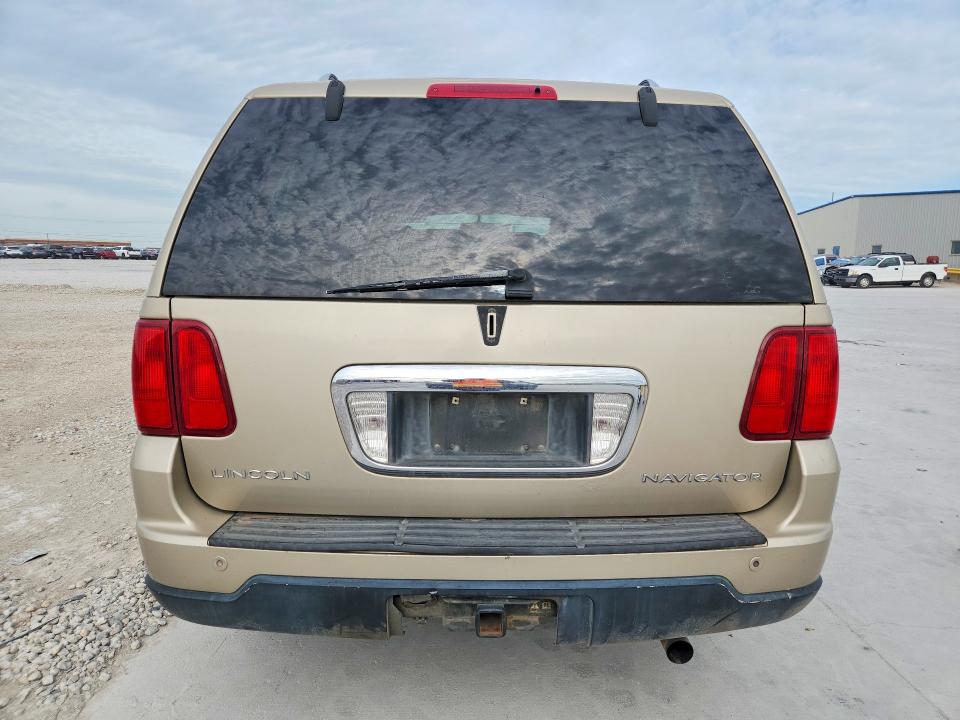 52557626 :رقم المزاد ، 5LMFU27556LJ10540 vin ، 2006 Lincoln Townhouse Navigator مزاد بيع