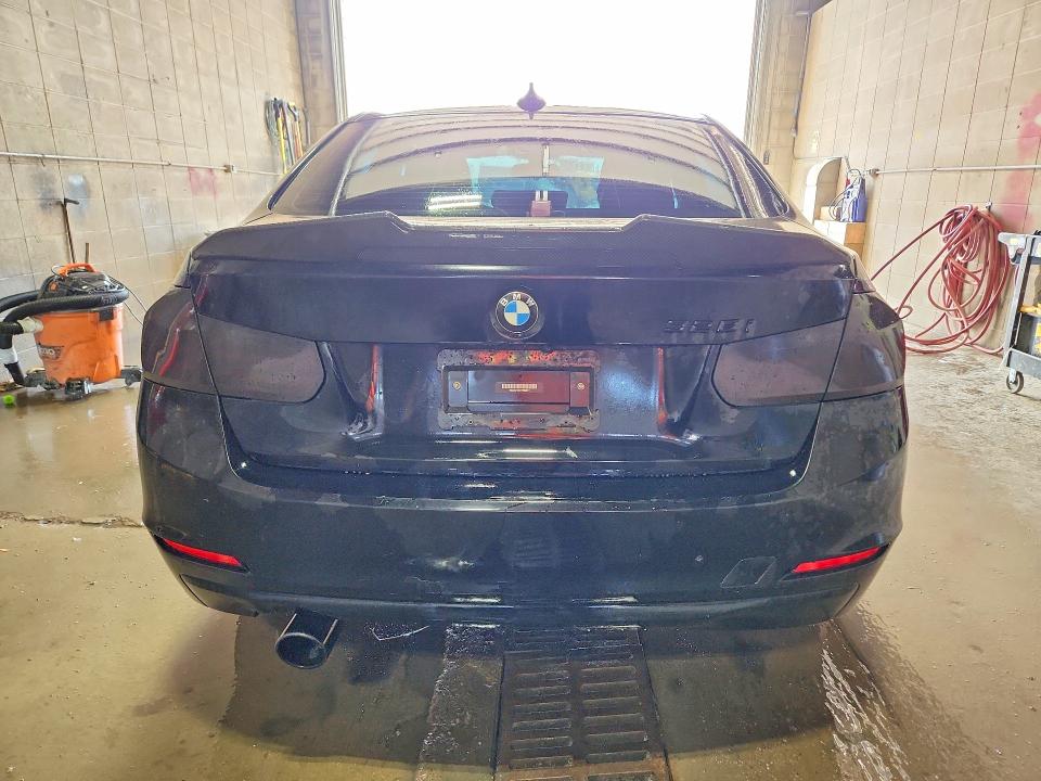 2015 Bmw 328 მანქანა იყიდება აუქციონზე, vin: WBA3C1C51FP852811, აუქციონის ნომერი: 51510506