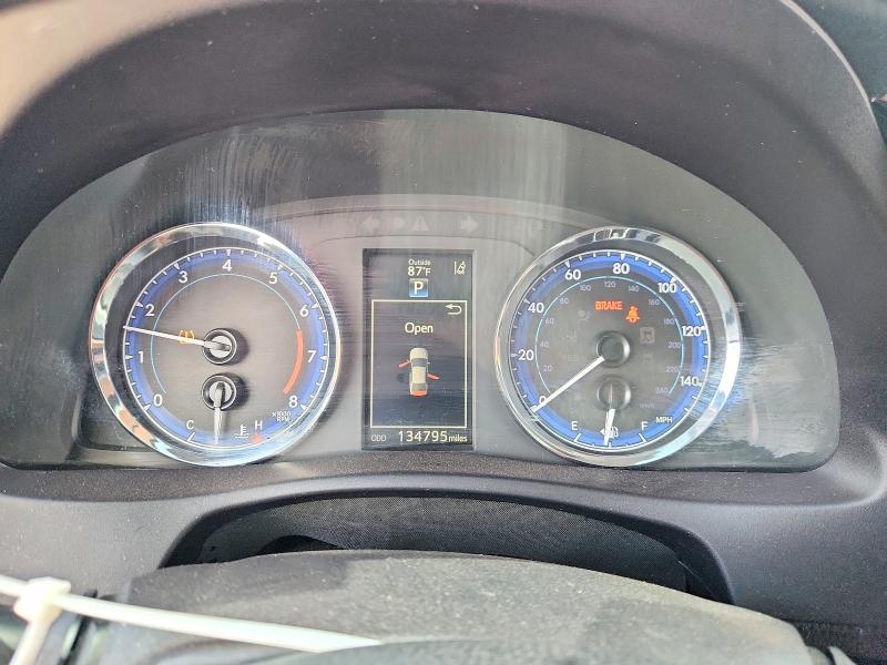 Продажа на аукционе авто 2018 Toyota Corolla, vin: 5YFBURHE6JP821676, номер лота: 51918786