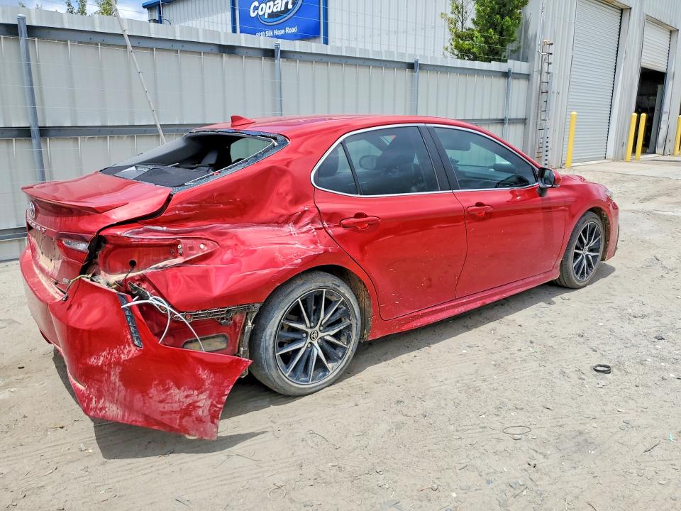 Продаж на аукціоні авто 2022 Toyota Camry, vin: 4T1G11AKXNU040440, номер лоту: 53570986