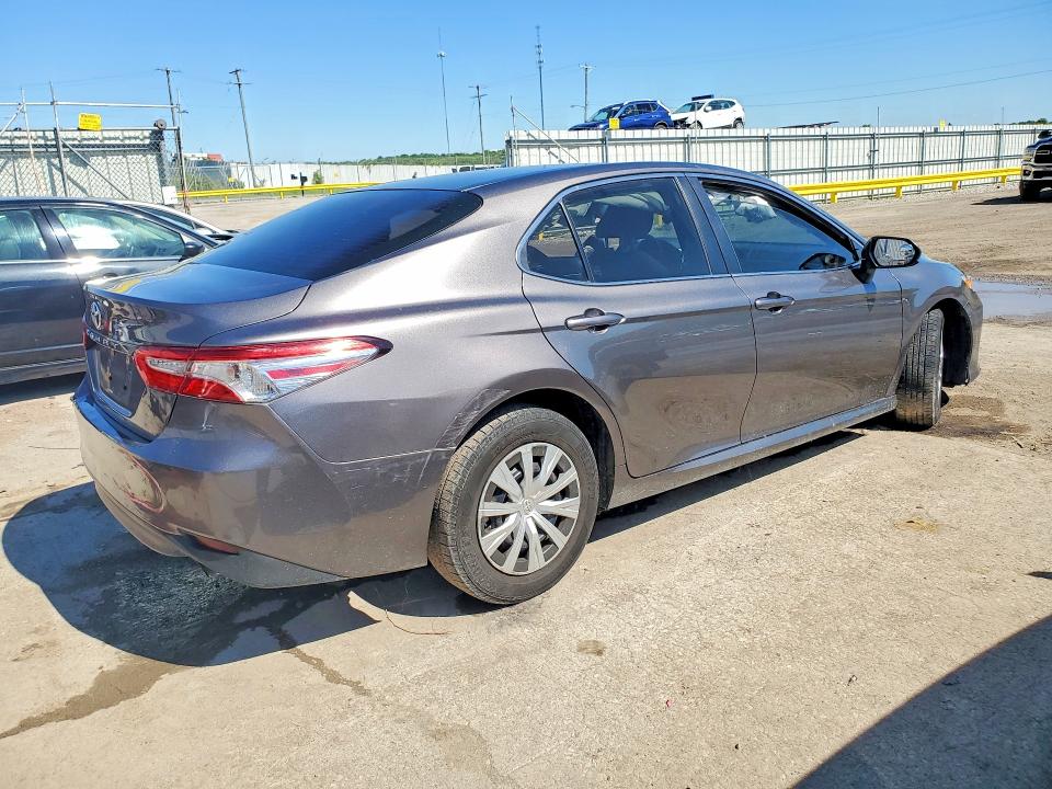 Продаж на аукціоні авто 2018 Toyota Camry, vin: 4T1B11HK1JU610450, номер лоту: 52747376