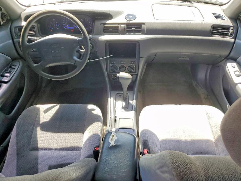 54679816 :رقم المزاد ، JT2BG22K6Y0429694 vin ، 2000 Toyota Camry مزاد بيع