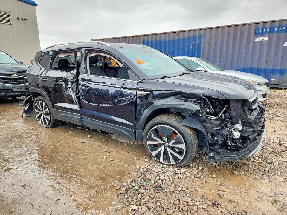 52237066 :رقم المزاد ، 3VVSX7B21RM035704 vin ، 2024 Volkswagen Taos مزاد بيع