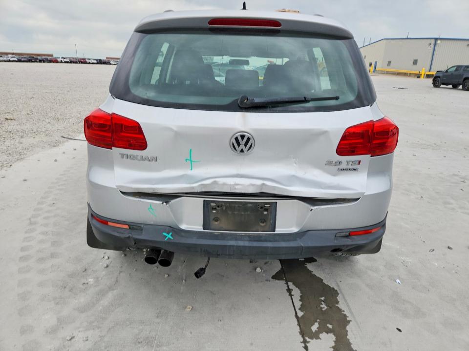 2015 Volkswagen Tiguan მანქანა იყიდება აუქციონზე, vin: WVGBV7AX3FW610040, აუქციონის ნომერი: 53562166