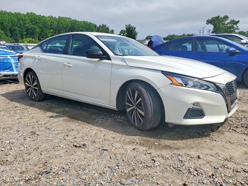 54704616 :رقم المزاد ، 1N4BL4CV5NN300535 vin ، 2022 Nissan Altima مزاد بيع