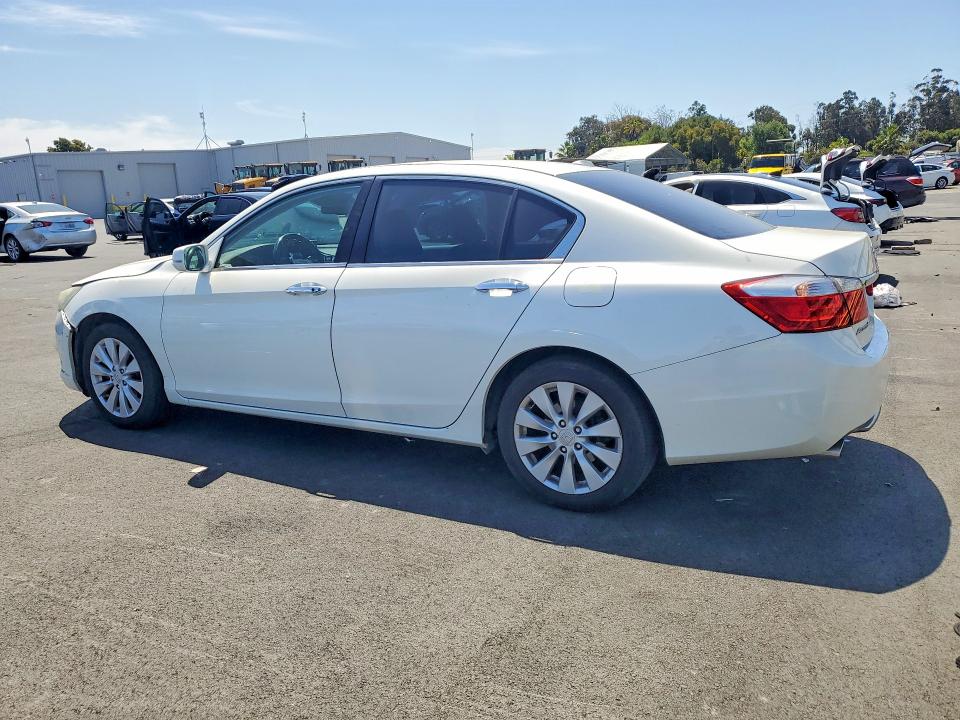 Продажа на аукционе авто 2015 Honda Accord, vin: 1HGCR3F88FA015691, номер лота: 54419196