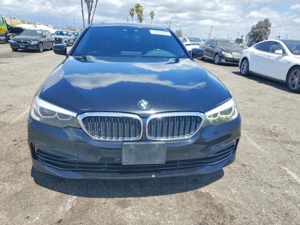 54900686 :رقم المزاد ، WBAJA9C56KB389521 vin ، 2019 Bmw 530e مزاد بيع