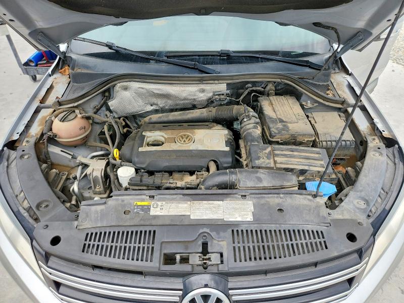 2015 Volkswagen Tiguan მანქანა იყიდება აუქციონზე, vin: WVGBV7AX3FW610040, აუქციონის ნომერი: 53562166