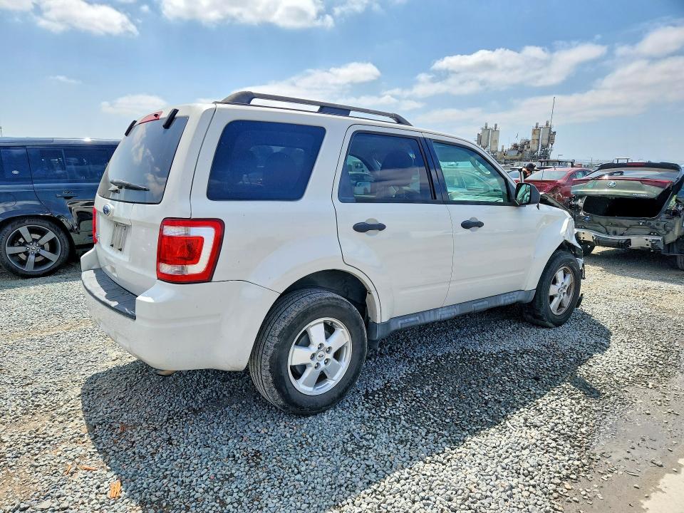 Продажа на аукционе авто 2012 Ford Escape, vin: 1FMCU9D71CKB93132, номер лота: 53305446