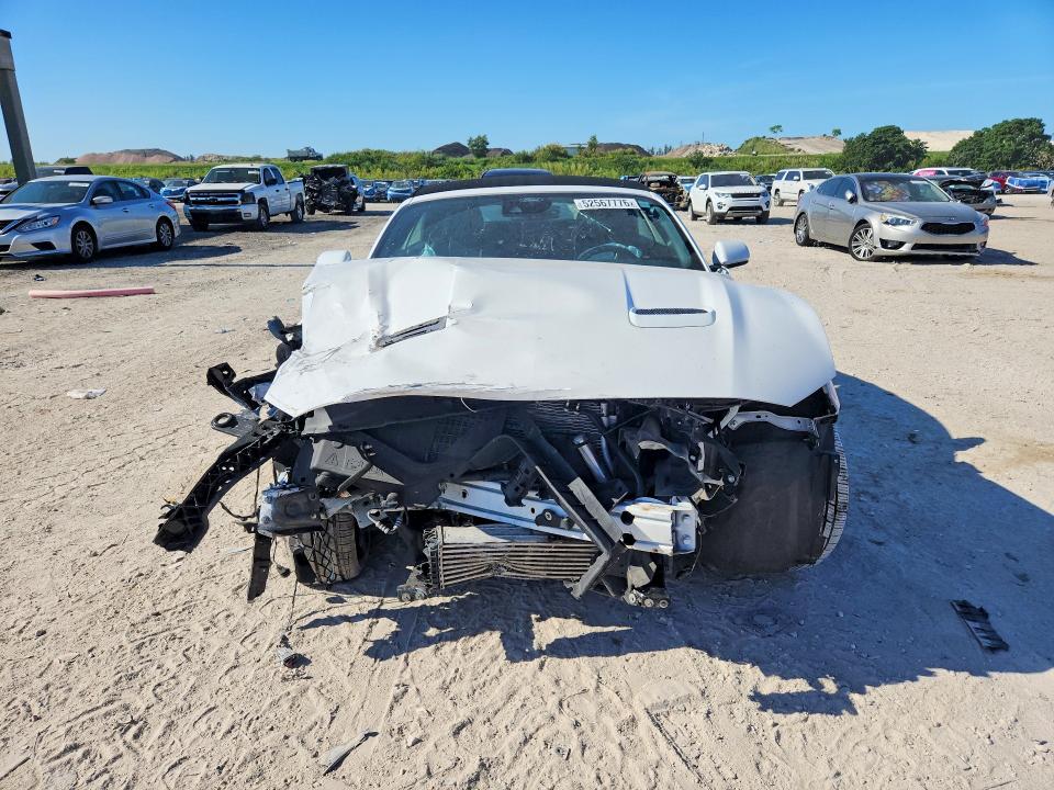 52567776 :رقم المزاد ، 1FATP8UH8M5111773 vin ، 2021 Ford Mustang مزاد بيع