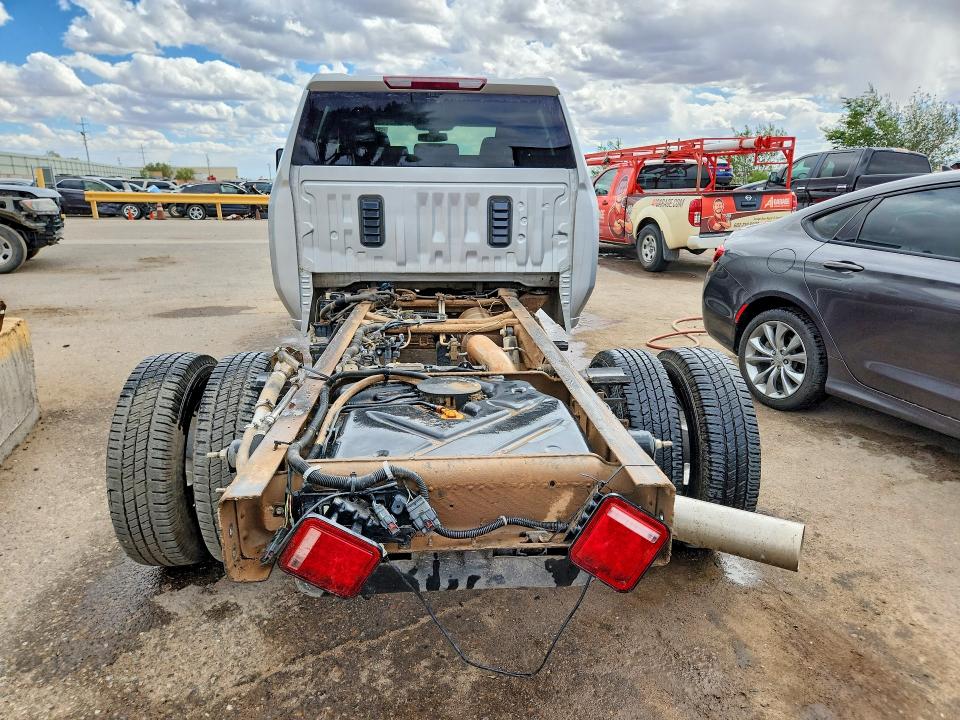 52320726 :رقم المزاد ، 1GB4WREY2MF302304 vin ، 2021 Chevrolet Silverado مزاد بيع