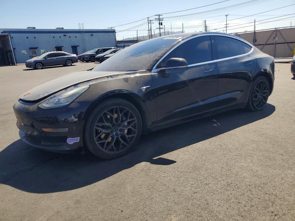Продажа на аукционе авто 2019 Tesla Model 3, vin: 5YJ3E1EB4KF211995, номер лота: 52525226
