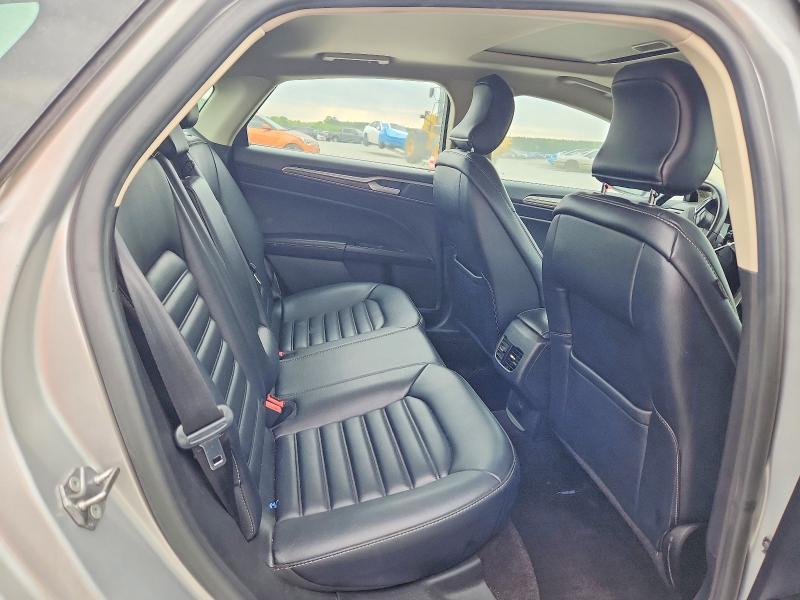 52433316 :رقم المزاد ، 3FA6P0CDXKR141798 vin ، 2019 Ford Fusion مزاد بيع