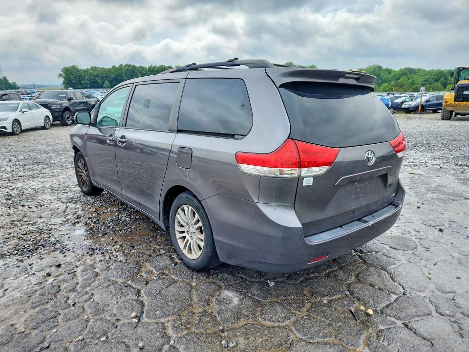 Продажа на аукционе авто 2013 Toyota Sienna, vin: 5TDYK3DC4DS380532, номер лота: 52800446