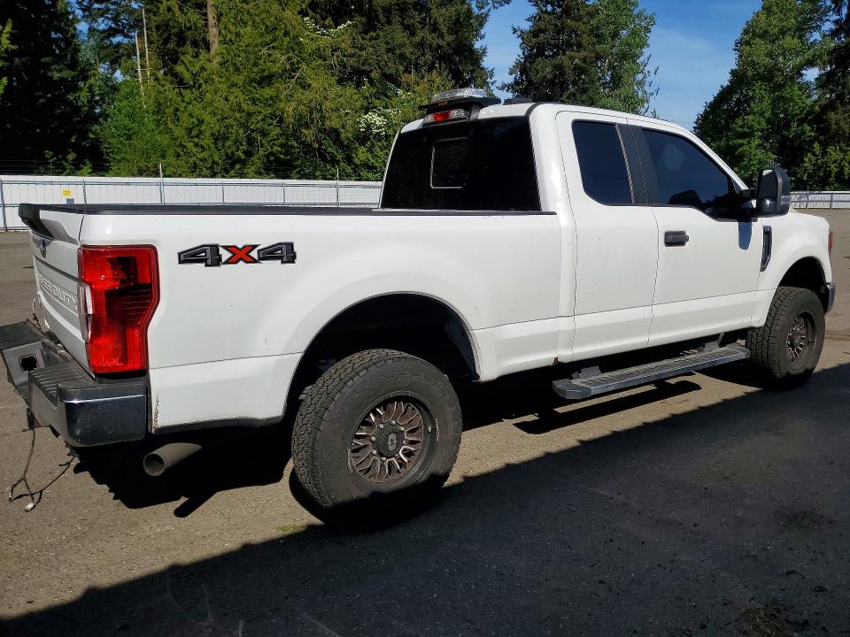 52250186 :رقم المزاد ، 1FT7X2B66NEF49994 vin ، 2022 Ford F250 مزاد بيع