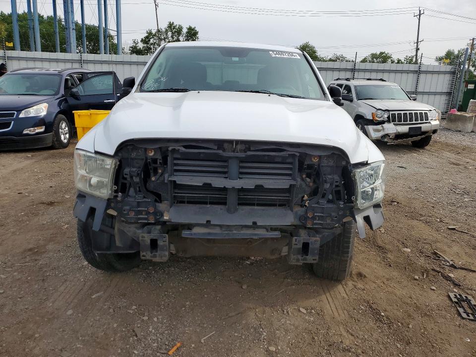 Продажа на аукционе авто 2015 Ram 1500, vin: 1C6RR7KM2FS655772, номер лота: 54697266