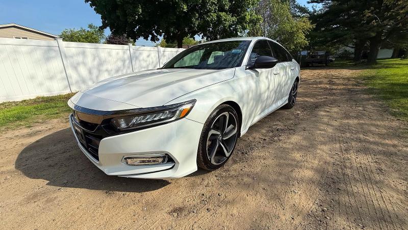 54422666 :رقم المزاد ، 1HGCV1F32JA095311 vin ، 2018 Honda Accord مزاد بيع