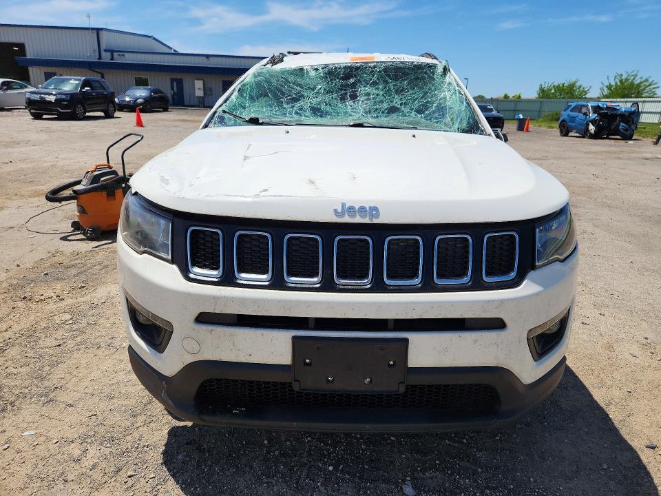 2018 Jeep Compass მანქანა იყიდება აუქციონზე, vin: 3C4NJDBBXJT206360, აუქციონის ნომერი: 54871116