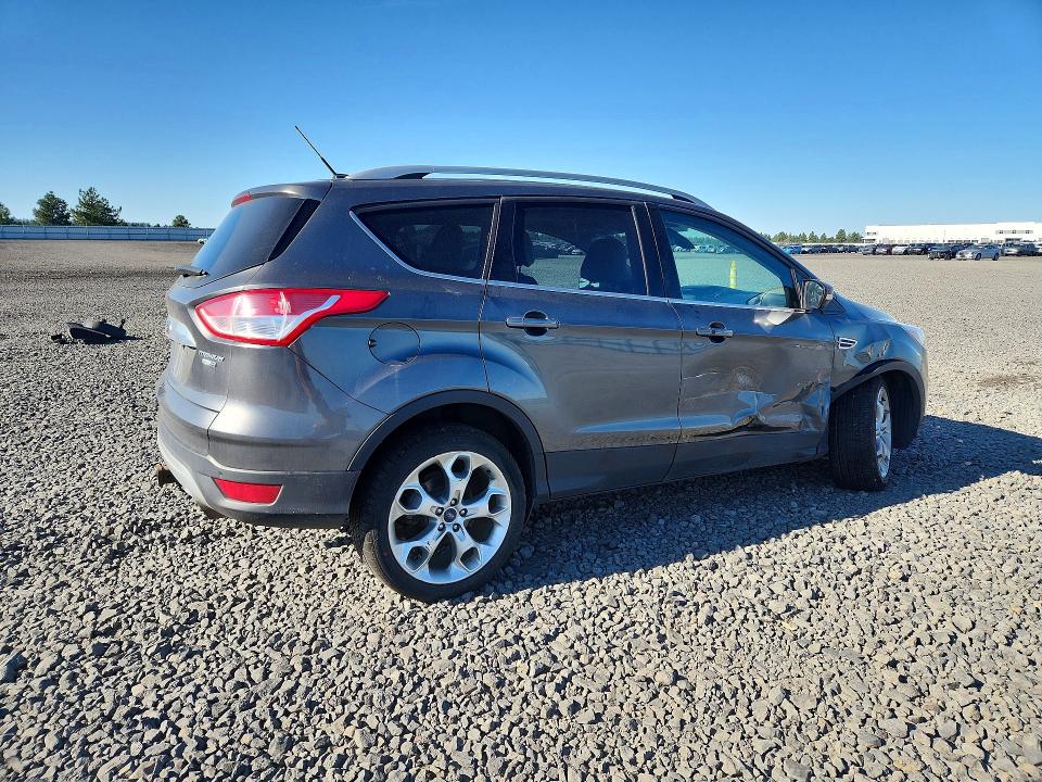 2015 Ford Escape მანქანა იყიდება აუქციონზე, vin: 1FMCU9J99FUC07423, აუქციონის ნომერი: 52363436