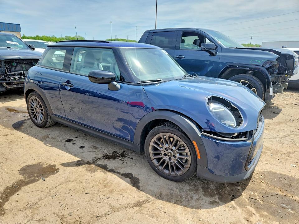 Продаж на аукціоні авто 2025 Mini Cooper, vin: WMW13GD02S2W48619, номер лоту: 54867746
