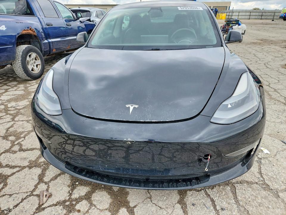 52053606 :رقم المزاد ، 5YJ3E1EA2MF063694 vin ، 2021 Tesla Model 3 مزاد بيع