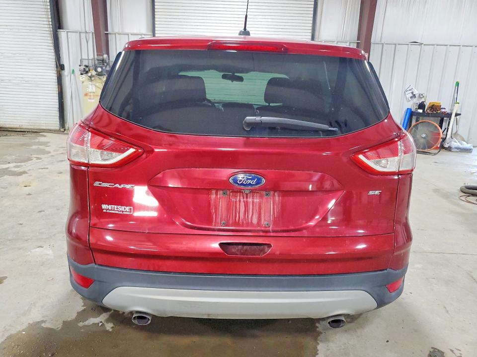 55111526 :رقم المزاد ، 1FMCU0G76FUA39452 vin ، 2015 Ford Escape مزاد بيع