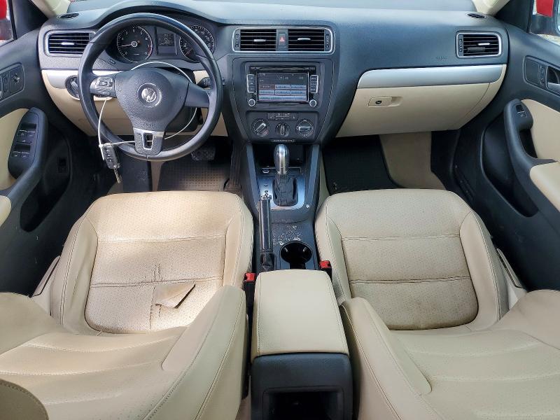 53325686 :رقم المزاد ، 3VWD07AJ0EM432834 vin ، 2014 Volkswagen Jetta مزاد بيع
