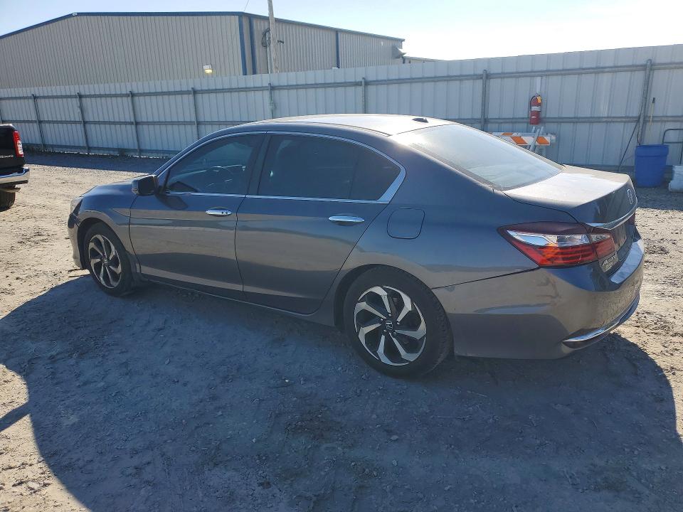 Продажа на аукционе авто 2017 Honda Accord, vin: 1HGCR2F88HA067643, номер лота: 52659706