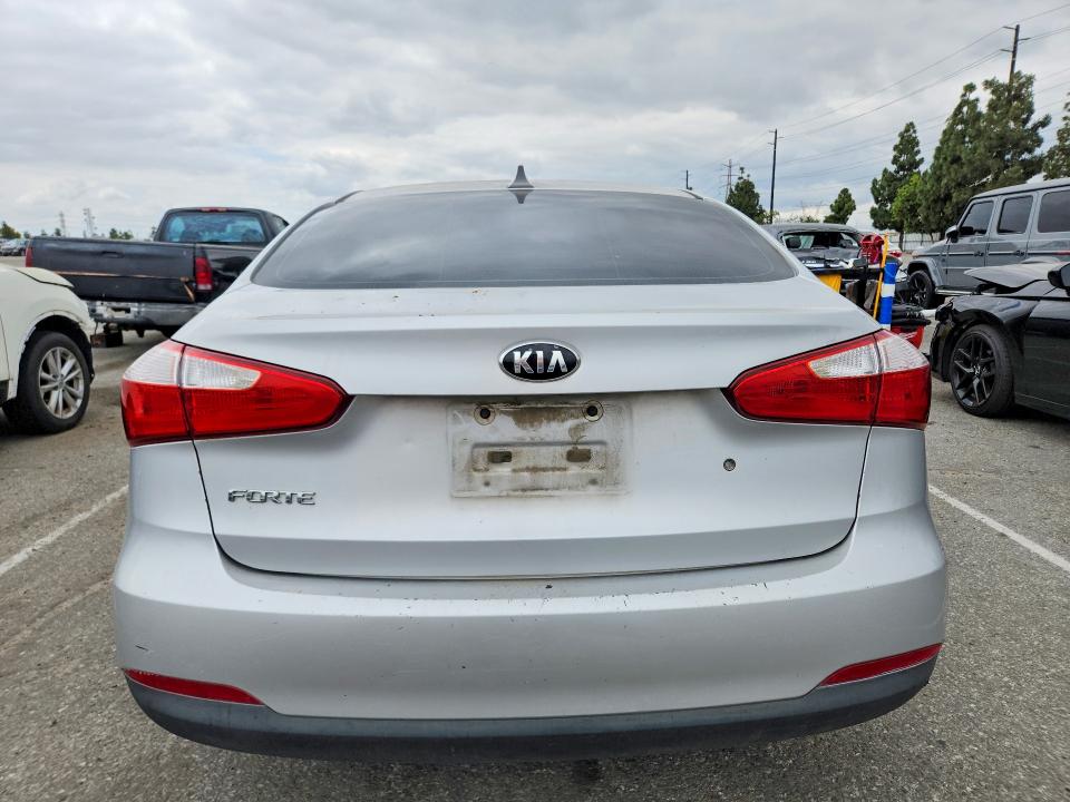 54811316 :رقم المزاد ، KNAFK4A68F5399439 vin ، 2015 Kia Forte مزاد بيع