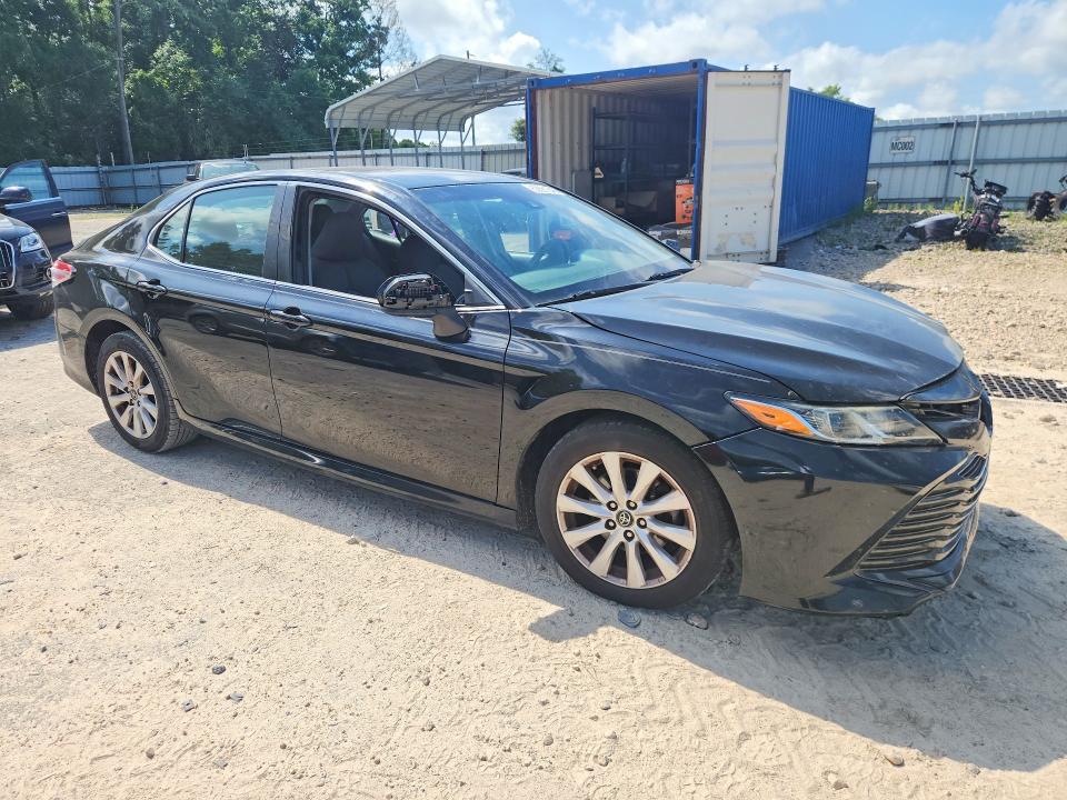 2018 Toyota Camry მანქანა იყიდება აუქციონზე, vin: 4T1B11HK5JU633990, აუქციონის ნომერი: 54213996
