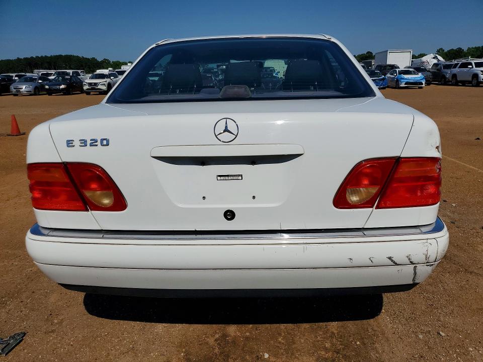 1998 Mercedes-benz E-class მანქანა იყიდება აუქციონზე, vin: WDBJF65F9WA653284, აუქციონის ნომერი: 53492546
