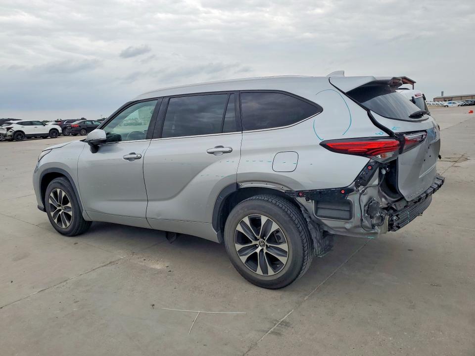 2022 Toyota Highlander მანქანა იყიდება აუქციონზე, vin: 5TDGZRAH2NS098109, აუქციონის ნომერი: 53302596