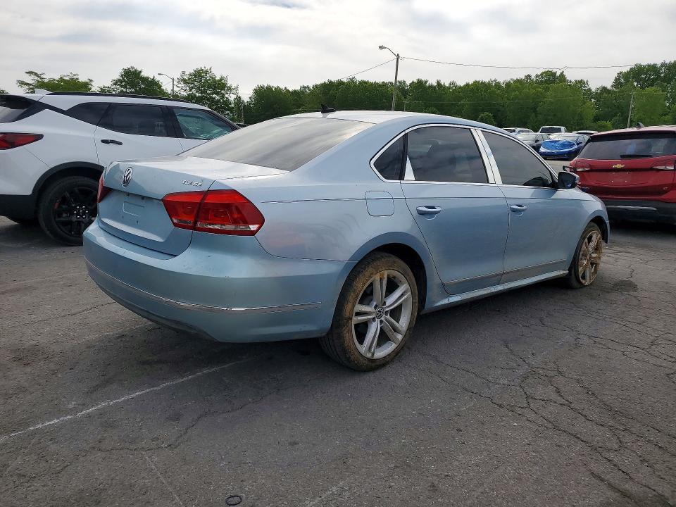 2013 Volkswagen Passat მანქანა იყიდება აუქციონზე, vin: 1VWBN7A37DC042422, აუქციონის ნომერი: 53691226