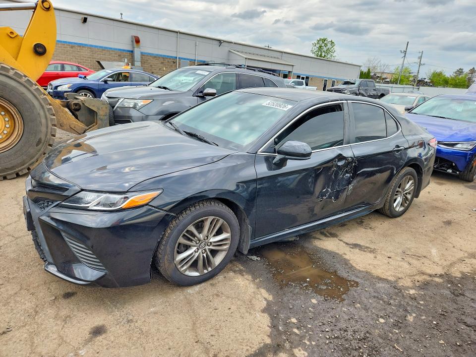 52520926 :رقم المزاد ، 4T1B11HK0KU808874 vin ، 2019 Toyota Camry مزاد بيع