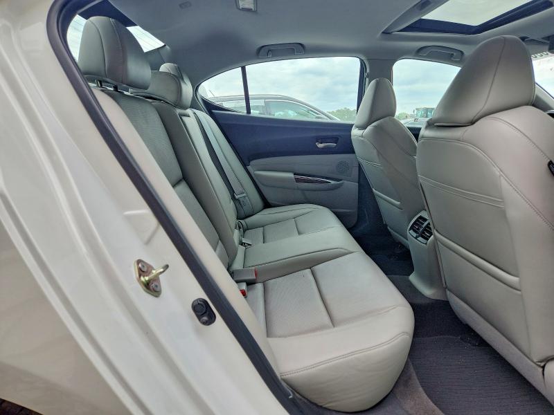 52643806 :رقم المزاد ، 19UUB1F59FA000958 vin ، 2015 Acura Tlx مزاد بيع